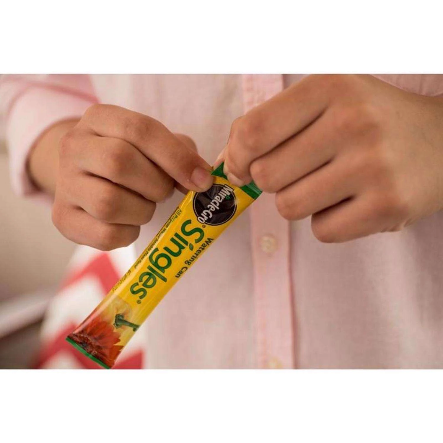 Miracle-Gro Watering Can Singles Powder All Purpose Plant Food 24 Pk - Image 6