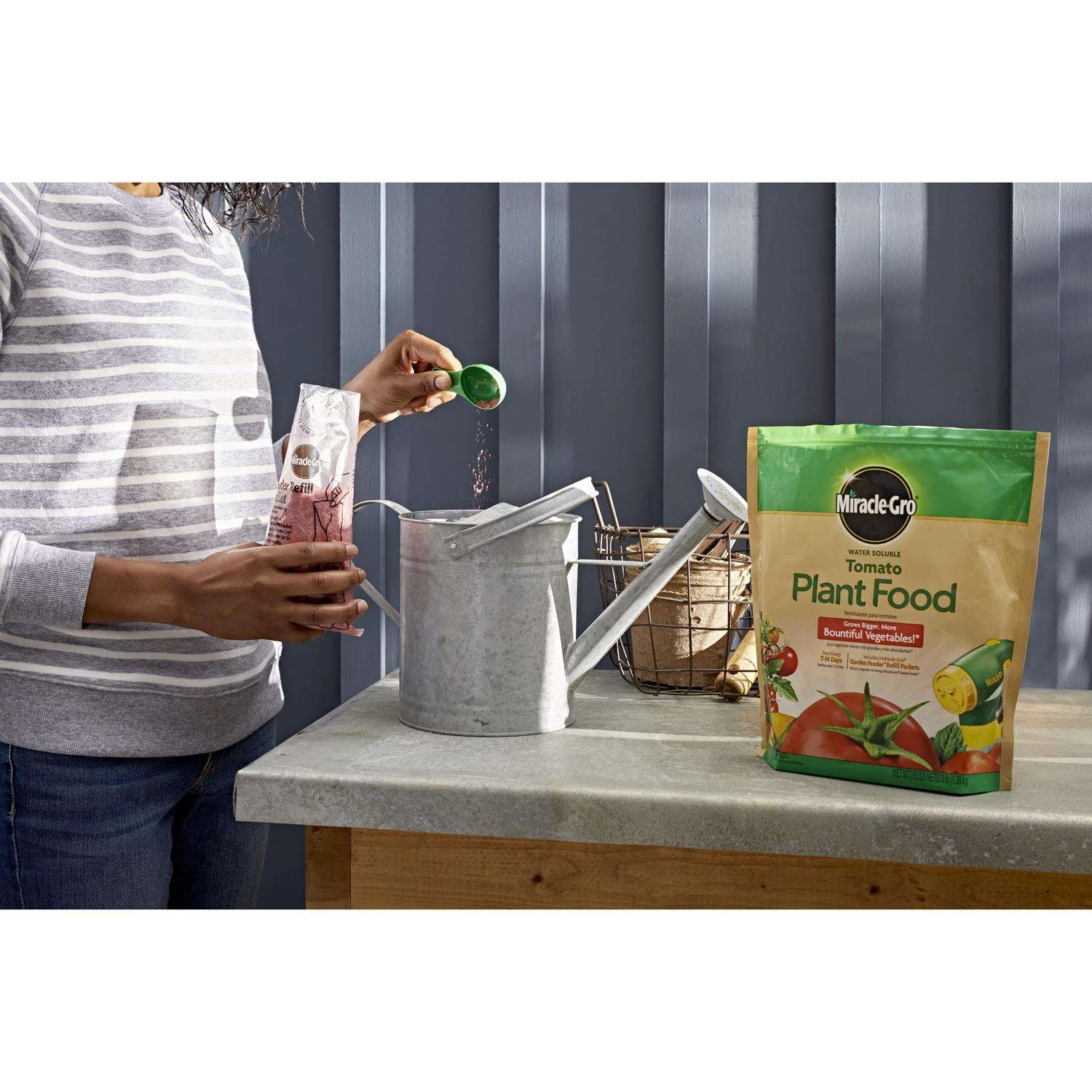 Miracle-Gro Granules Tomato Plant Food 3 Lb - Image 4