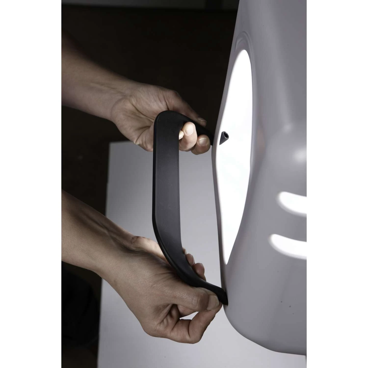 Little Giant 3 Gal Plastic Nesting Box - Image 4